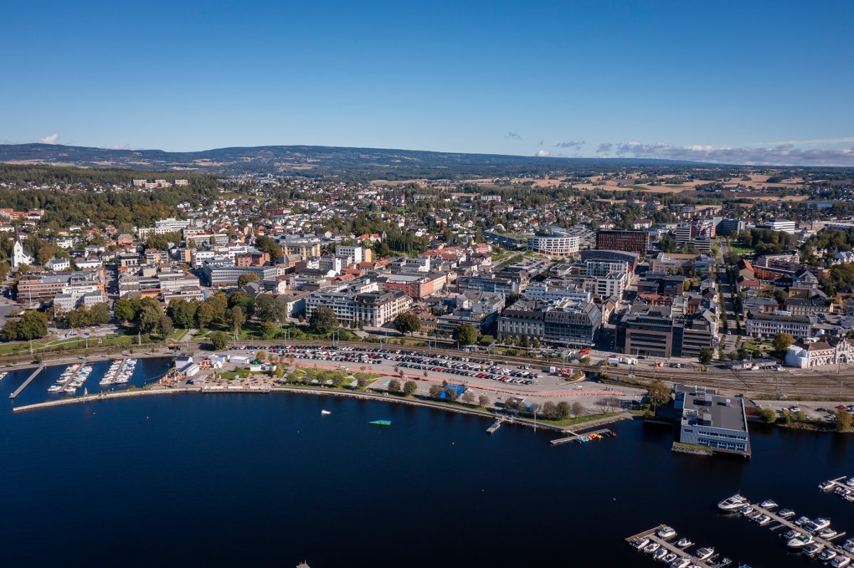 Flyfoto av Hamar sentrum